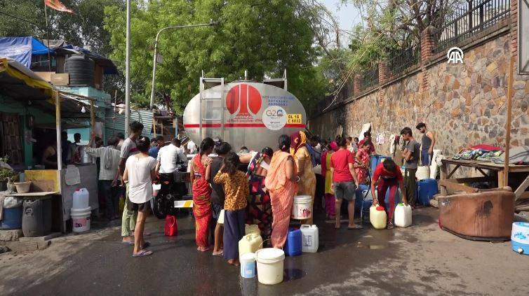 Termometreler 50 dereceyi gösterdi. Tarihin en yüksek sıcaklık rekoru - Resim: 39